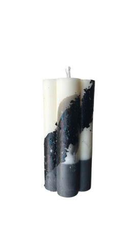 Black Ombré Daisy Havdalah Candle